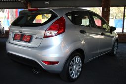 
										2017 Ford Fiesta 1.0 Ecoboost full									