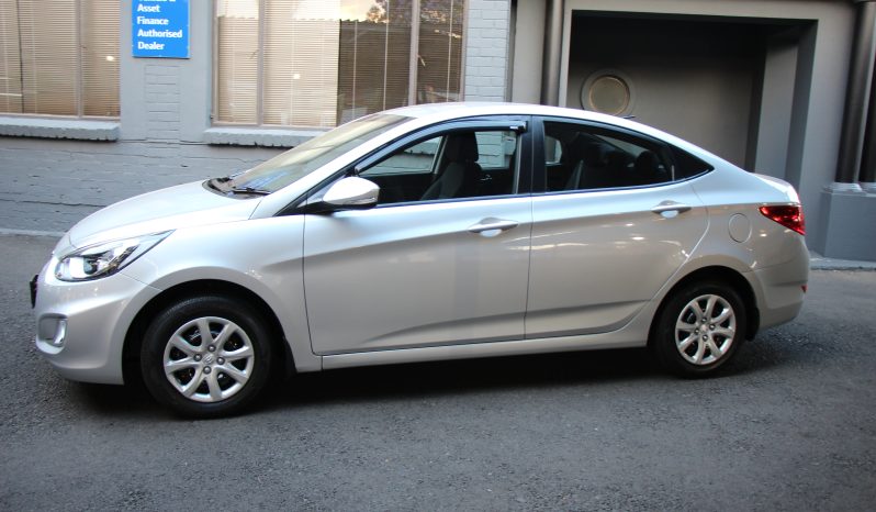
								2016 Hyundai Accent 1.6 Motion full									