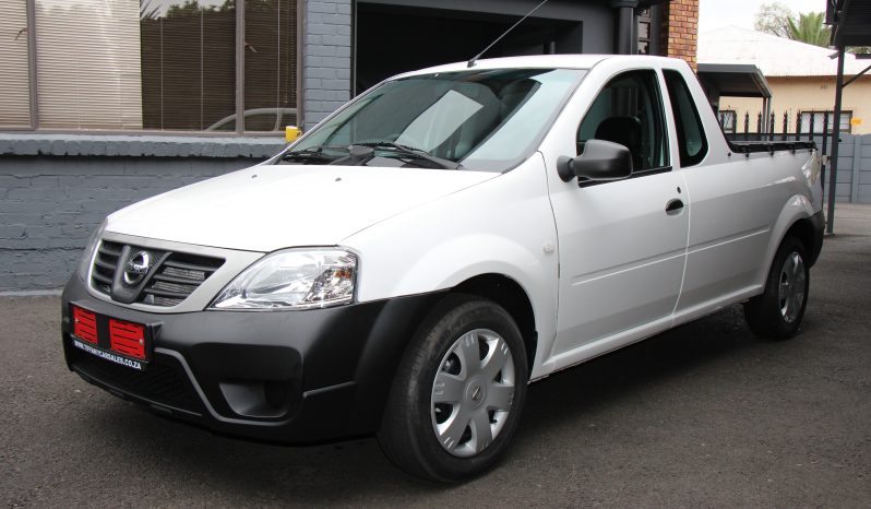 
								2020 Nissan NP200 1.6 A/C Safety Pack full									