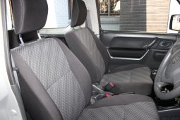 
										2016 Suzuki Jimny 1.3 full									