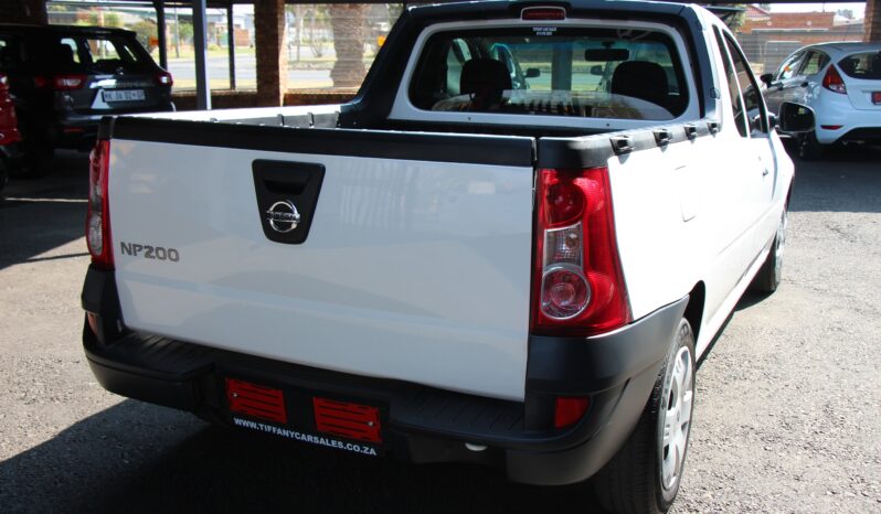 
								2020 Nissan NP200 1.6 A/C Safety Pack full									