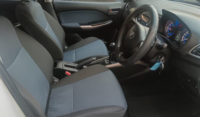 
								2022 Toyota Starlet 1.4 Xi full									