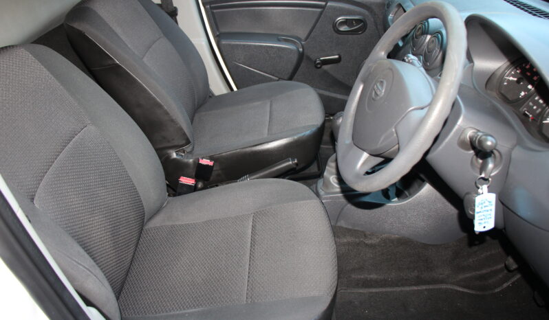 
								2018 Nissan NP200 1.6 A/C P/u S/C full									