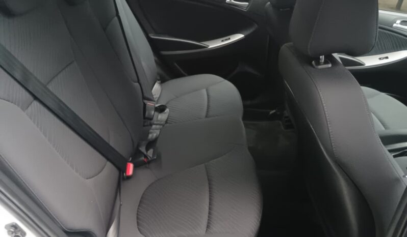 
								2018 Hyundai Accent 1.6 GLS/Fluid full									