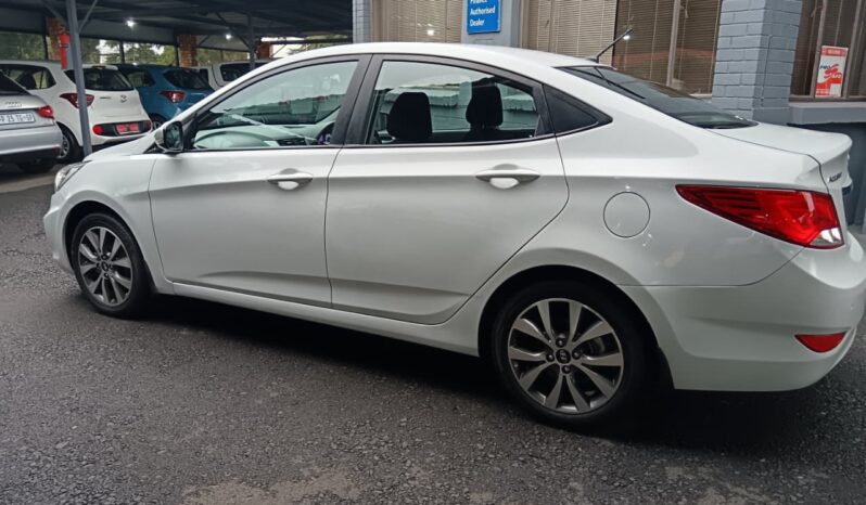 
								2018 Hyundai Accent 1.6 GLS/Fluid full									