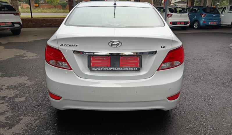 
								2018 Hyundai Accent 1.6 GLS/Fluid full									
