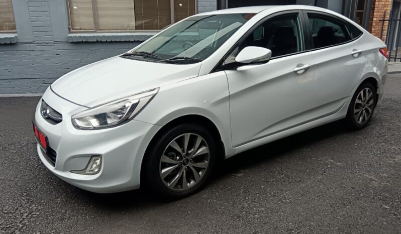 
								2018 Hyundai Accent 1.6 GLS/Fluid full									