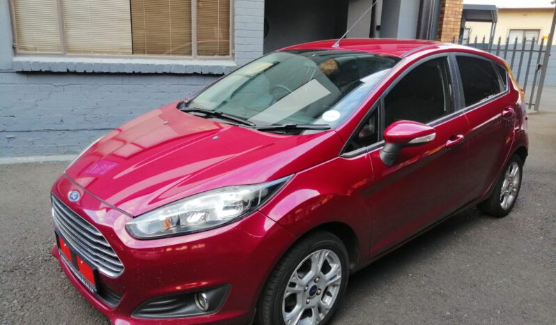 
								2015 Ford Fiesta 1.0 Ecoboost Automatic full									