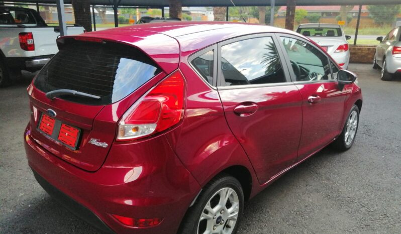 
								2015 Ford Fiesta 1.0 Ecoboost Automatic full									