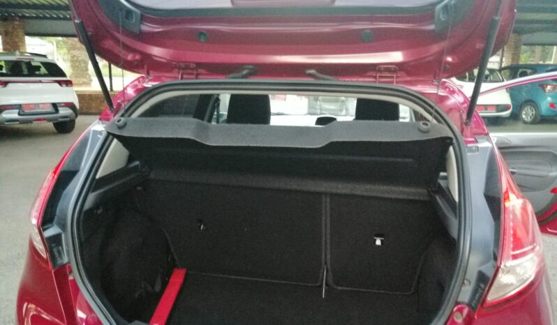 
								2015 Ford Fiesta 1.0 Ecoboost Automatic full									