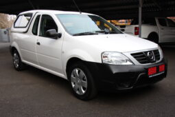 2022 Nissan NP200 1.6 A/C Safety Pack