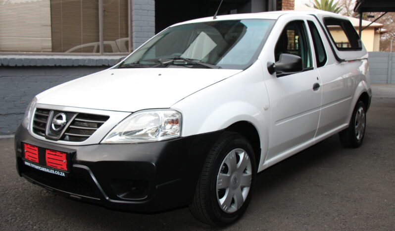 
								2022 Nissan NP200 1.6 A/C Safety Pack full									