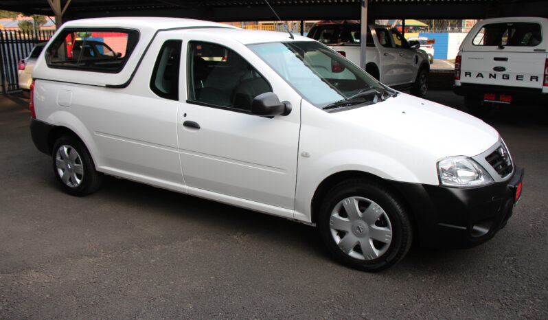 
								2022 Nissan NP200 1.6 A/C Safety Pack full									
